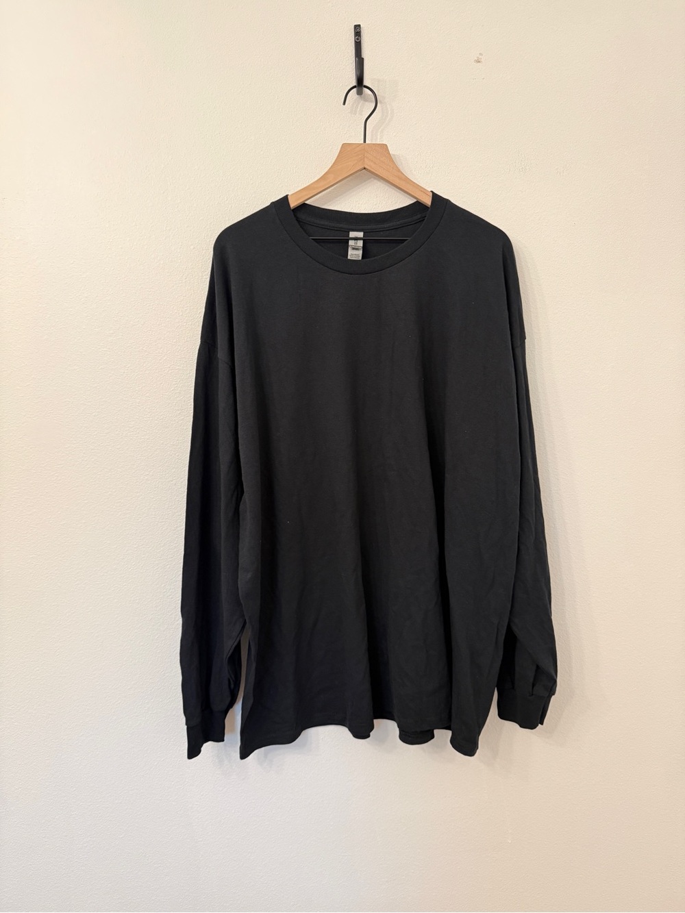 Gildan Black Long Sleeve Crewneck Tee